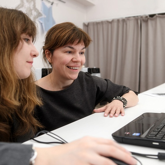 Индивидуальное занятие по работе на вышивальной машине