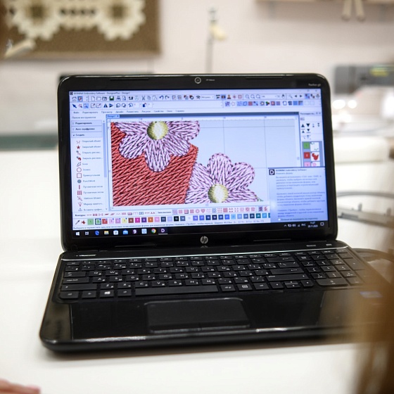 Индивидуальное занятие по работе на вышивальной машине