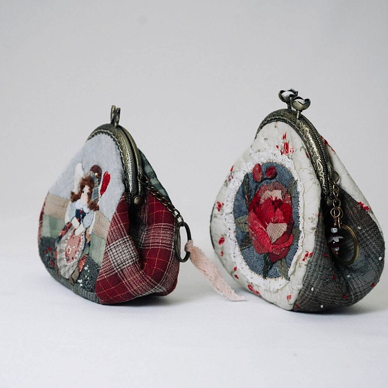 Кошелечек на фермуаре в технике японского пэчворка