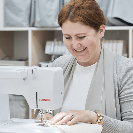 Шитье для начинающих: работа на швейной машине и основы пошива