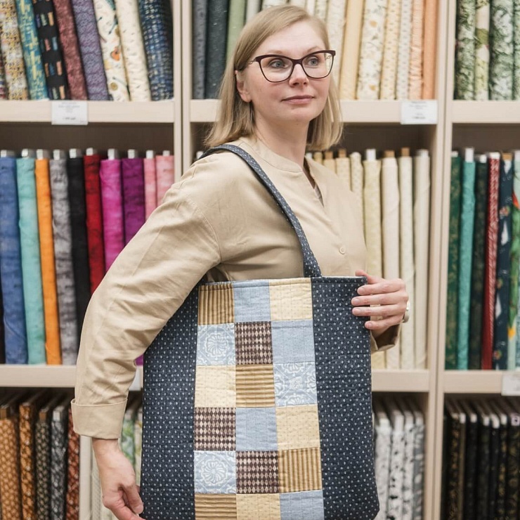 Сумка и косметичка: комплект в технике лоскутного шитья