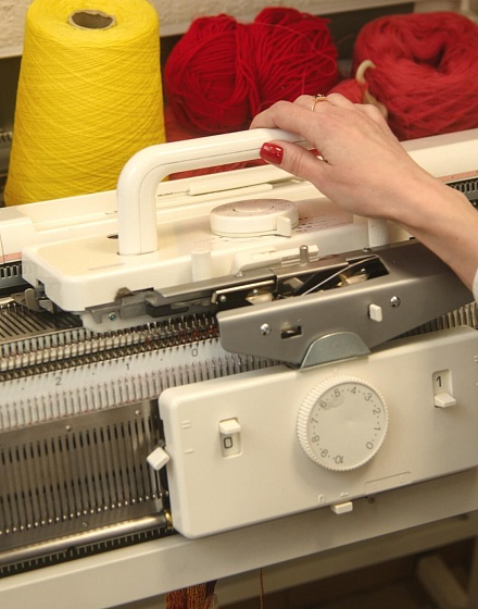 Индивидуальное занятие по работе на вязальной технике