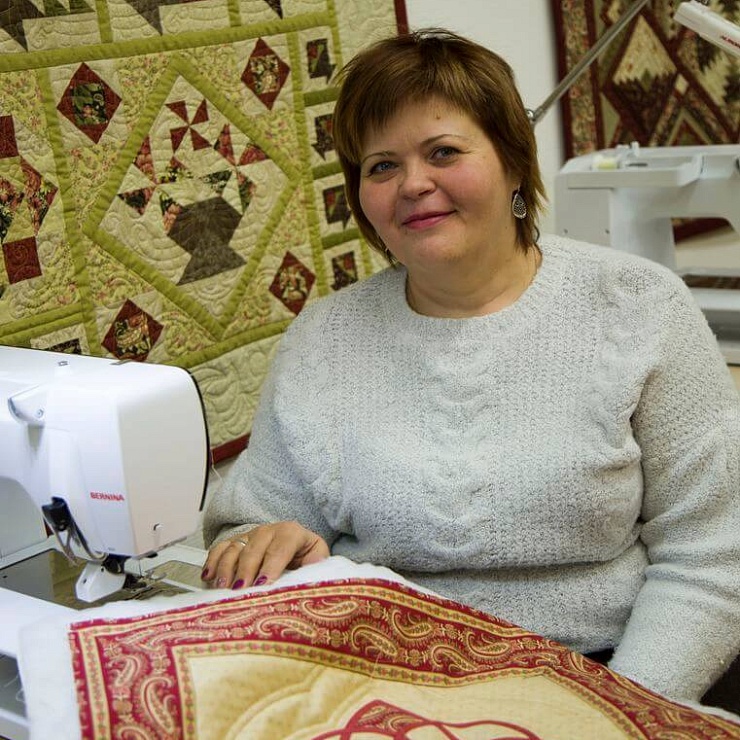 Лоскутная подушка с кельтским орнаментом